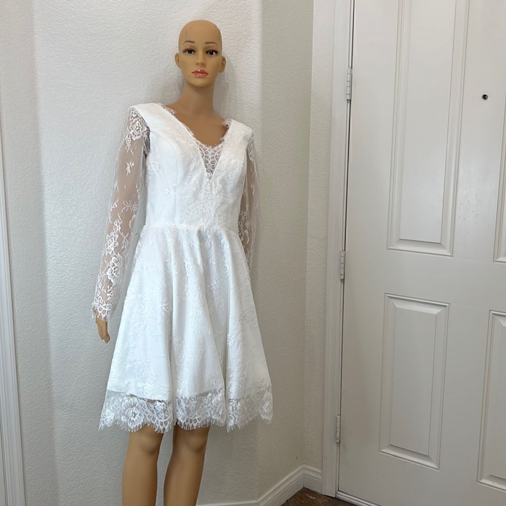 White Wedding Dress Medium V Neck Mini Long Sleeve Floral Lace Unfinished Hem